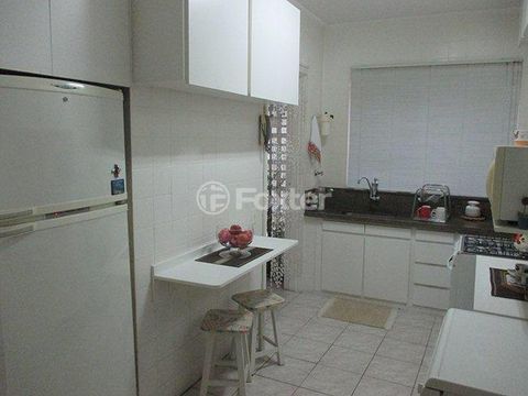 Image 3 - 856925
