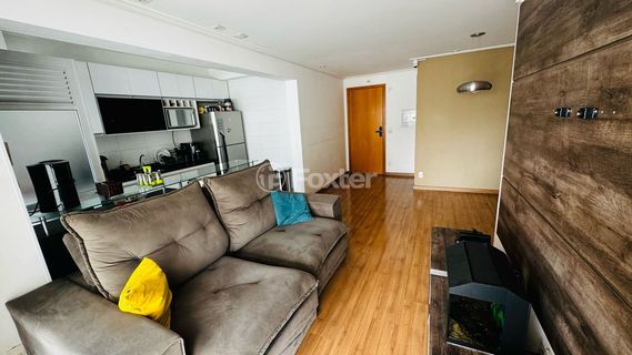Image 9 - 857118
