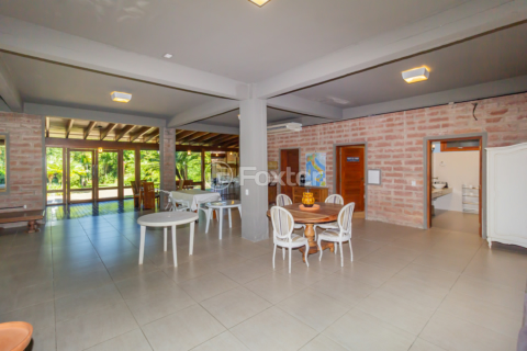 Image 4 - 857366
