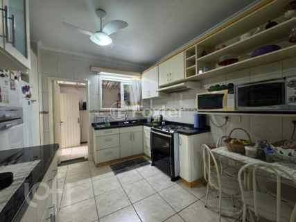 Image 10 - 857389