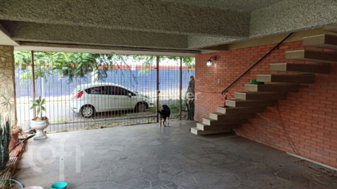 Image 5 - 857680