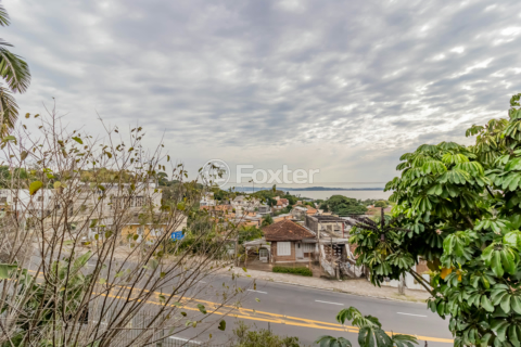 Image 10 - 857734