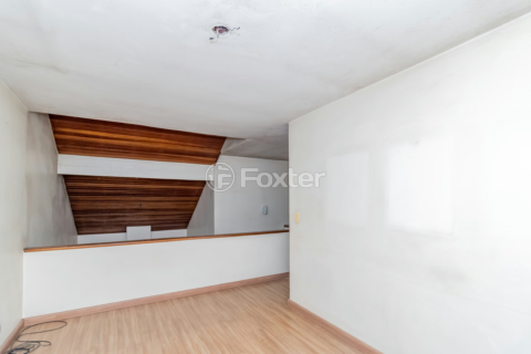 Image 32 - 857734