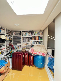 Image 37 - 857735