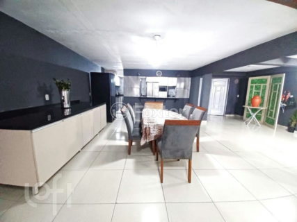Image 3 - 857784
