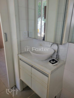 Image 9 - 857800