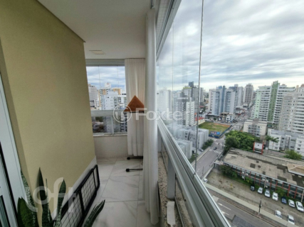 Image 12 - 857944