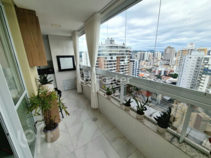 Image 4 - 857944