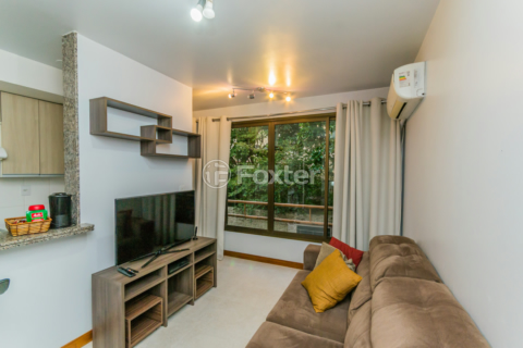 Image 3 - 857977