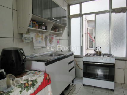 Image 4 - 858004