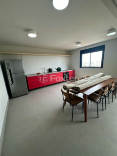 Image 6 - 858016