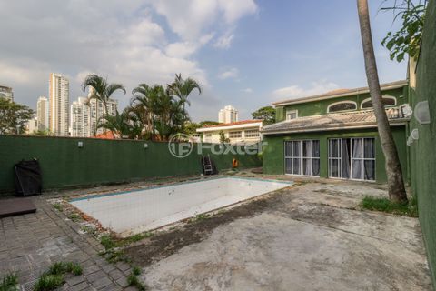 Image 5 - 858017