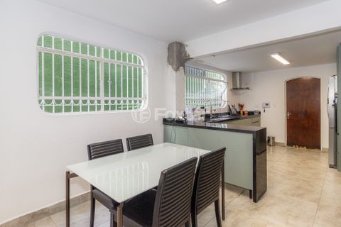 Image 56 - 858017