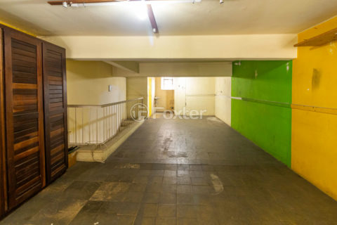 Image 8 - 858053