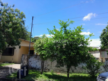 Image 19 - 858107