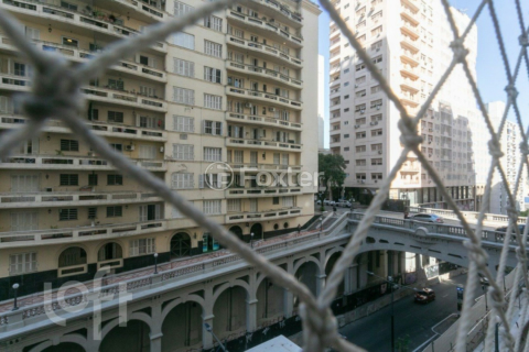 Image 3 - 858108
