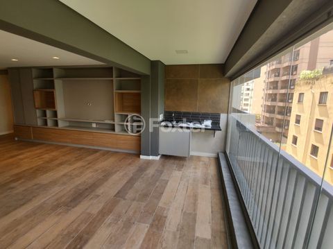 Image 3 - 858142