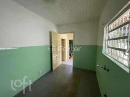 Image 16 - 858157