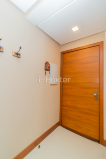 Image 8 - 858188