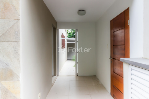 Image 44 - 858246
