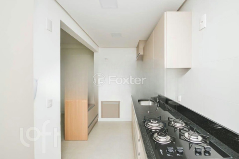 Image 3 - 858273