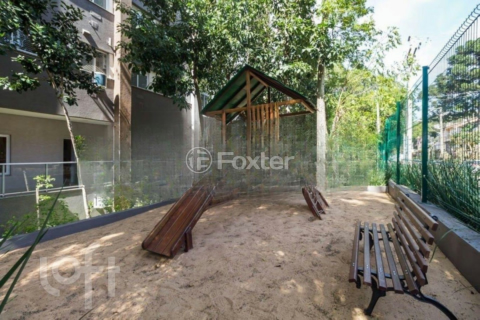 Image 31 - 858273