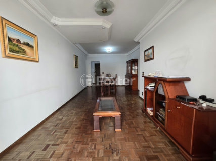 Image 3 - 858354