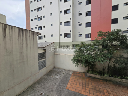 Image 18 - 858354