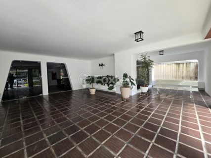 Image 37 - 858354