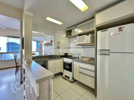Image 9 - 858468