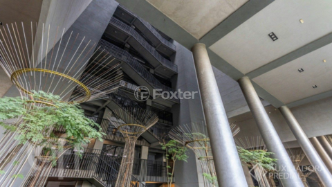 Image 25 - 858482