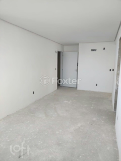 Image 3 - 858540