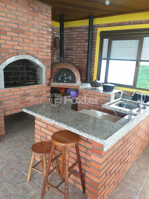 Image 5 - 858563