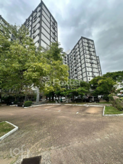Image 17 - 858592