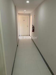 Image 4 - 858604