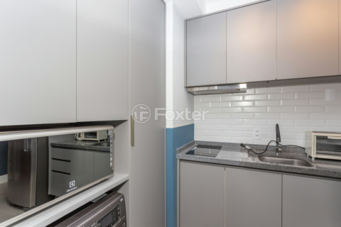 Image 9 - 858619