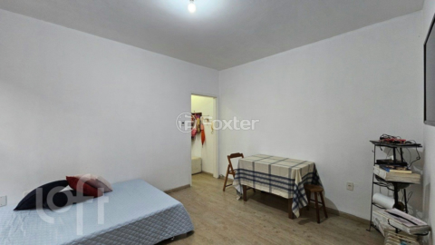 Image 25 - 858652