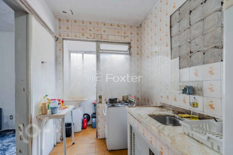 Image 3 - 858758