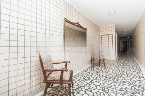 Image 35 - 858840
