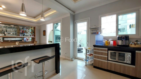 Image 8 - 858898