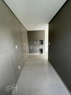 Image 32 - 858946
