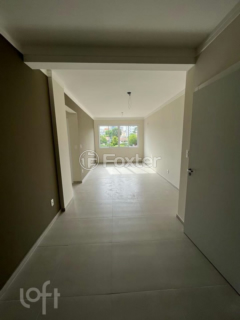 Image 34 - 858946