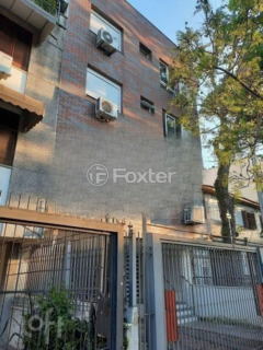 Image 11 - 858999