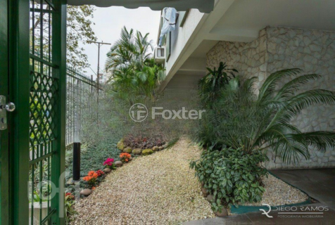 Image 5 - 859256