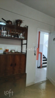 Image 4 - 859341