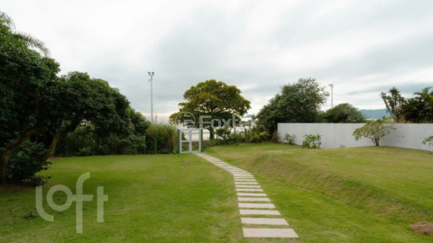 Image 32 - 859401
