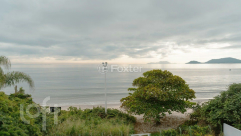 Image 7 - 859401