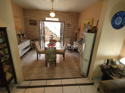 Image 7 - 859521
