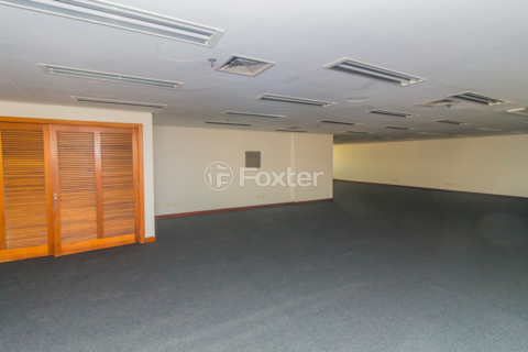 Image 7 - 859618