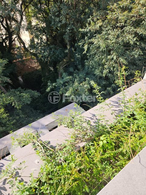 Image 8 - 859761